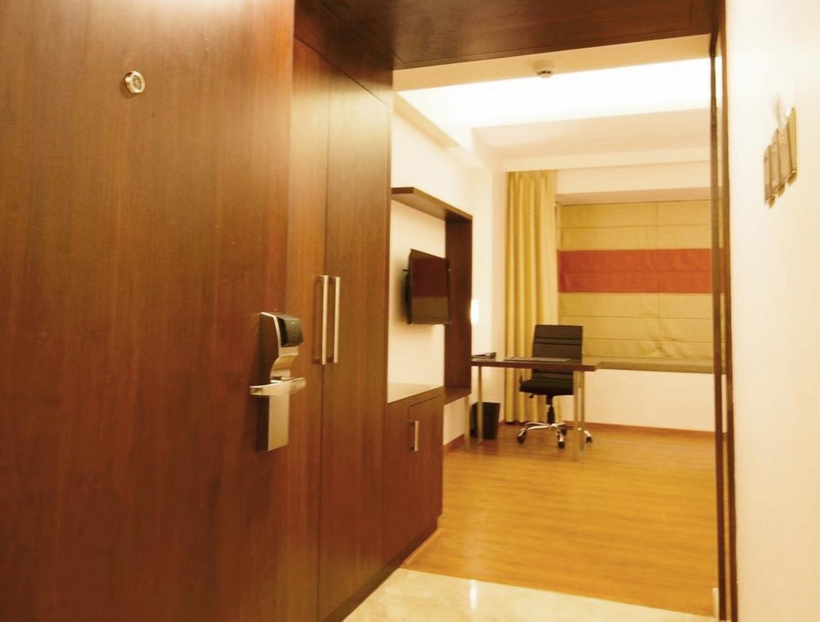 Hotel Central Park Манипала Экстерьер фото