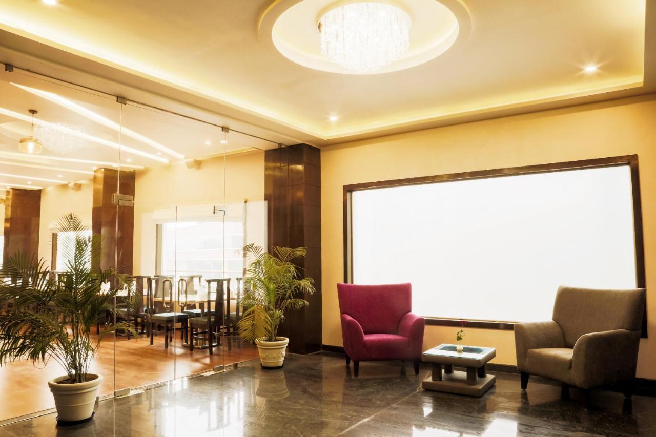 Hotel Central Park Манипала Экстерьер фото