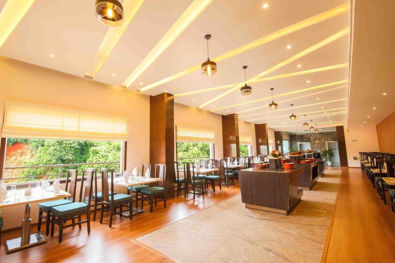 Hotel Central Park Манипала Экстерьер фото