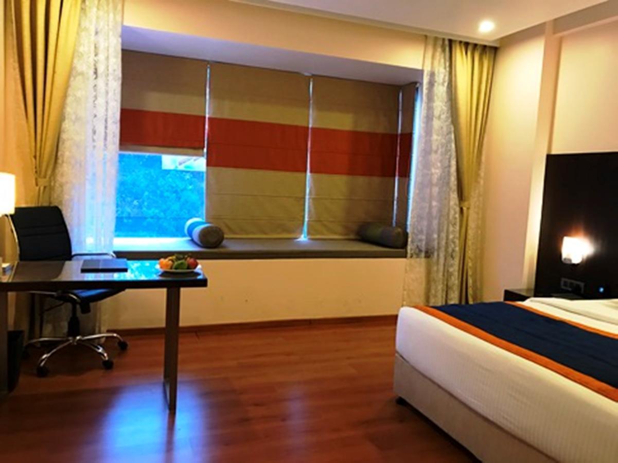 Hotel Central Park Манипала Экстерьер фото